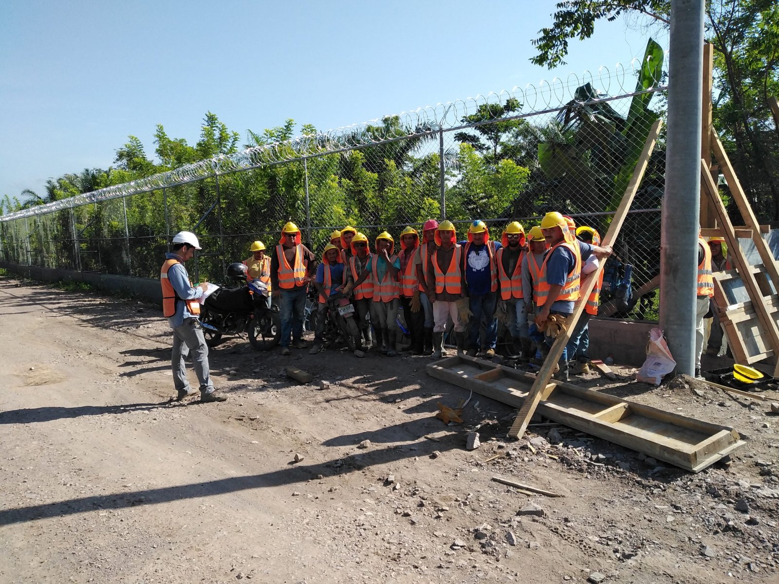 Cerco perimetral Inversiones los Pinares