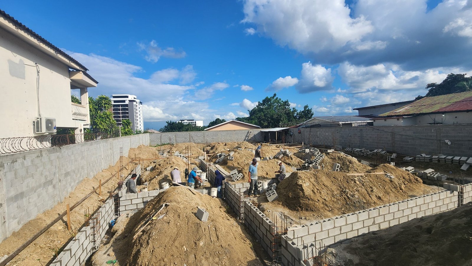 Galería de Complejo habitacional,  Col Dubón