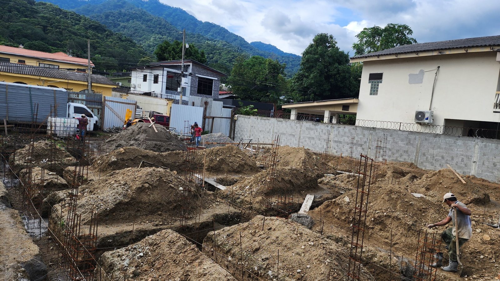 Complejo habitacional,  Col Dubón