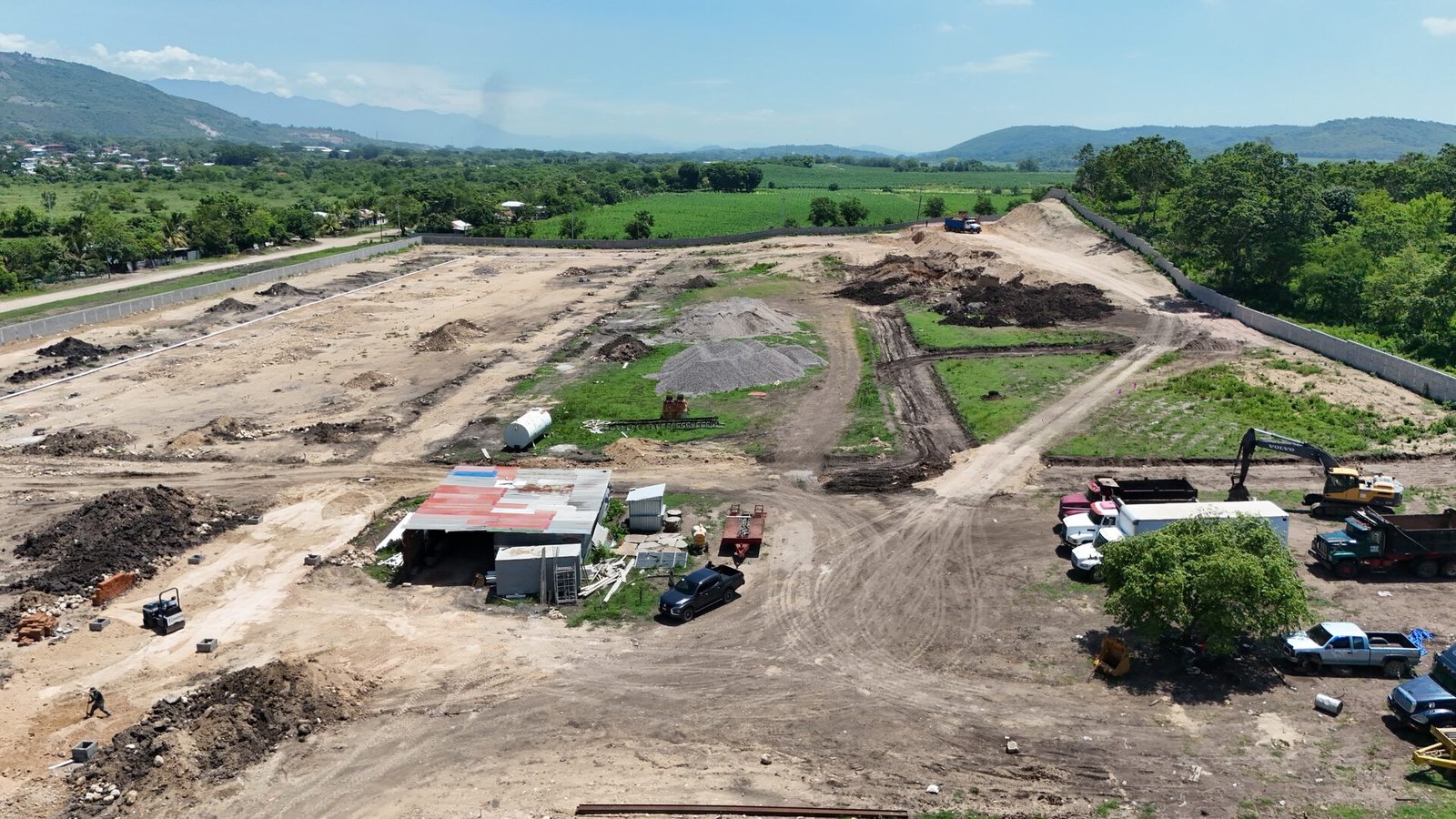 Galería de Urbanizacion Residencial La Arboleda, Villanueva, Cortes