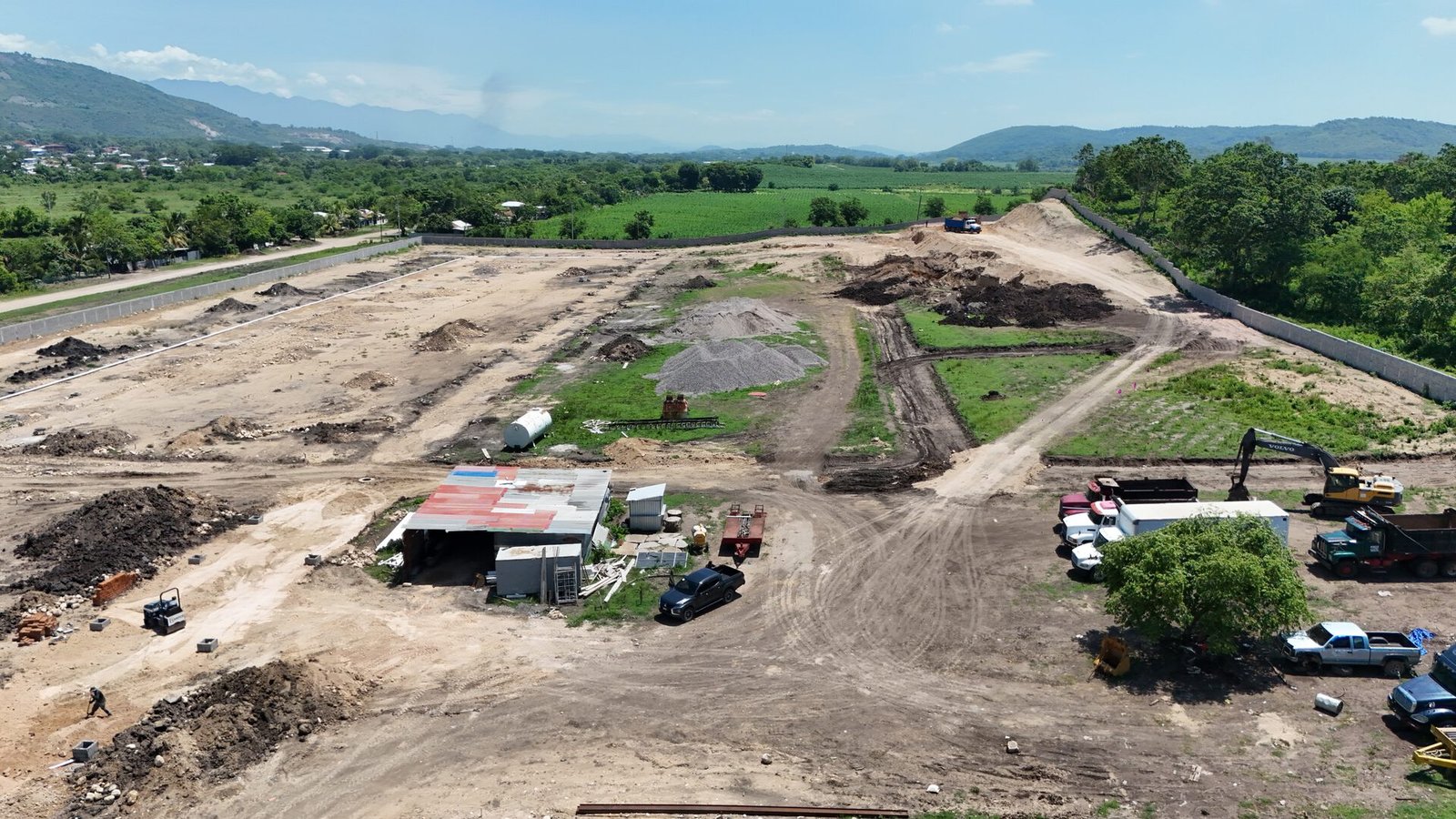 Galería de Urbanizacion Residencial La Arboleda, Villanueva, Cortes
